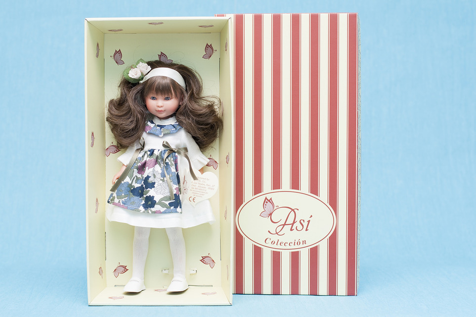 Кукла Селия в платье с цветным фартуком, 30 см.  
